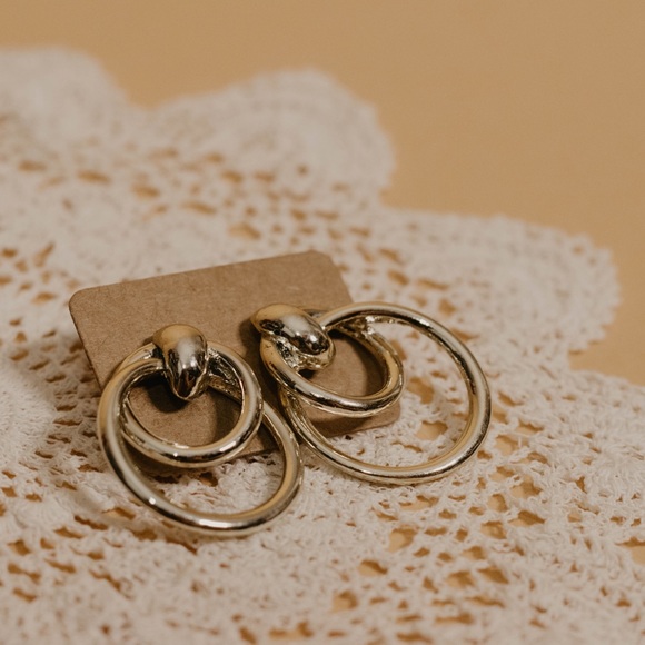 Vintage gold hoop dangle earrings - Picture 1 of 2